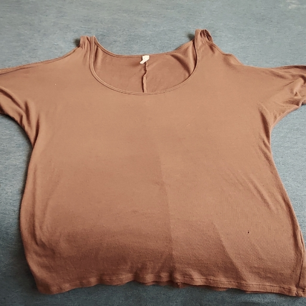 Cold shoulder tee brown medium Victoria's Secret